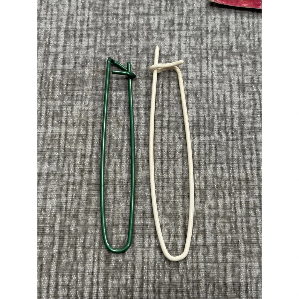 Vintage Boye Aluminum Stitch Holder + 4 Additional Knitting Crochet Plastic